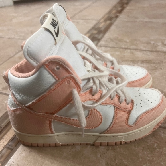 Jordan 1 Retro - Picture 1 of 2